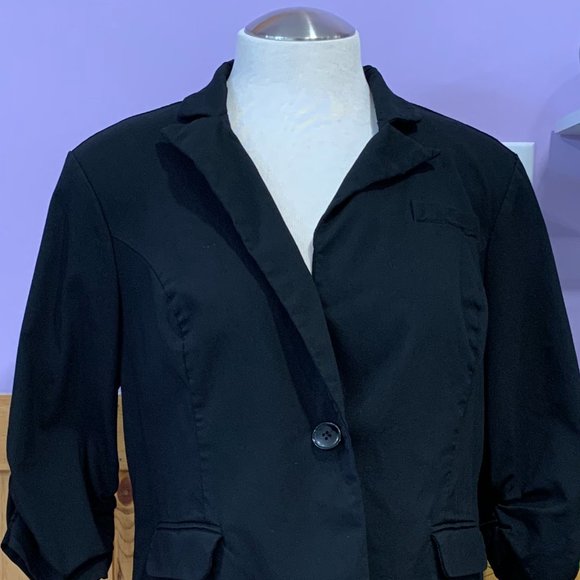 Torrid 3/4 Sleeve Blazer - Picture 2 of 5